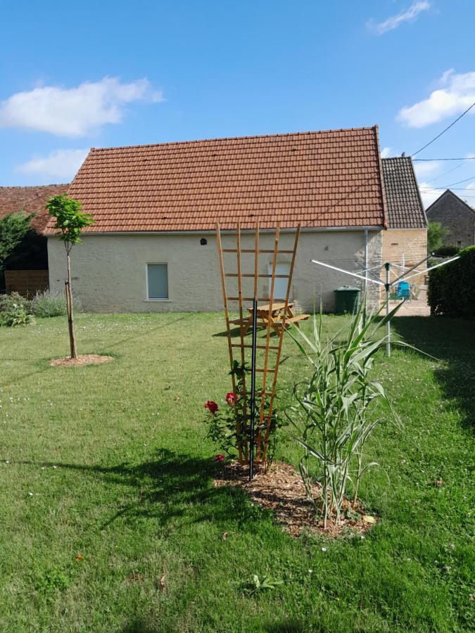 Aux Merveilles Des Ormes Breugnon Exteriör bild