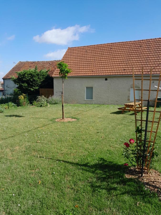 Aux Merveilles Des Ormes Breugnon Exteriör bild