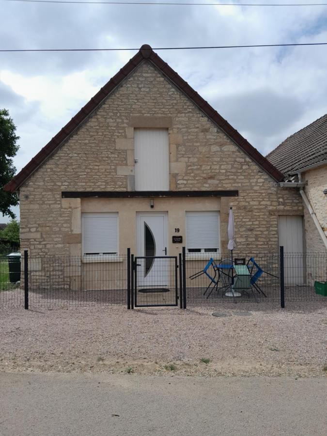 Aux Merveilles Des Ormes Breugnon Exteriör bild